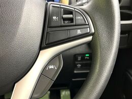 【アダプティブクルーズコントロール】高速道路での長距離走行が楽に！！自動で速度を保つクルーズコントロールが、衝突軽減システムと連携し、前方の車両を感知して車間を保つように速度調節してくれます！！