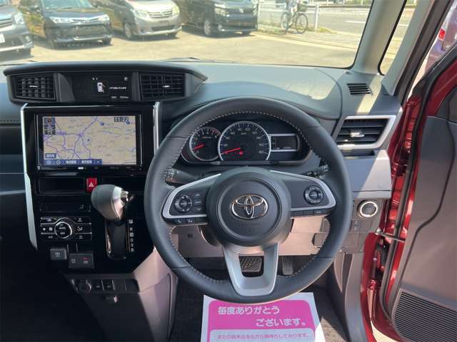 インパネ全体も無駄なものもなくスッキリとしていて使いやすい仕様となっています。