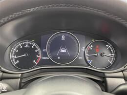 【スピードメーター】メーターがシンプルで見やすく運転しやすいですね！