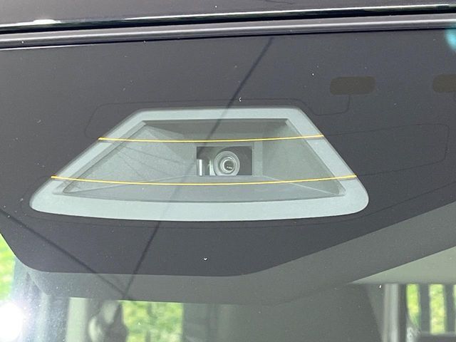 【スズキ　セーフティサポート】走行中に前方の車両等を認識し、衝突しそうな時は警報とブレーキで衝突回避と被害軽減をアシスト。より安全にドライブをお楽しみいただけます。