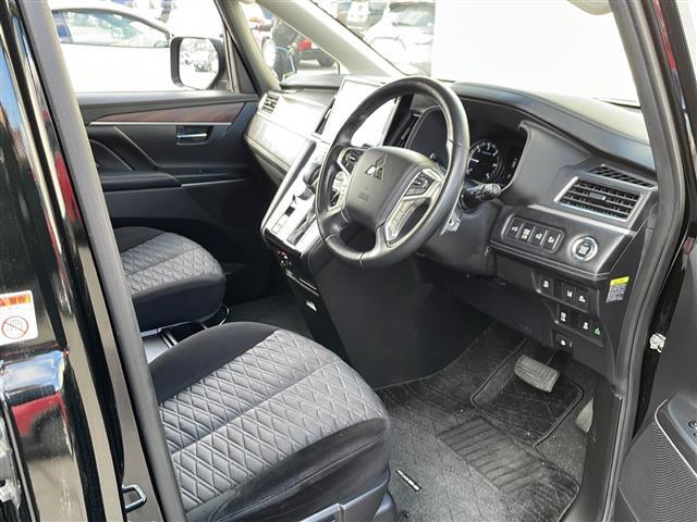 【インパネ全体】全方位で視界が広く、高い目線で運転もしやすいです！