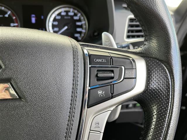 【　アダプティブクルーズコントロール　】設定した車速内で自動で加減速♪先行車との車間距離を適切に維持した追従走行が可能です♪