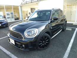 カロッツエリア後付SDナビ　フルセグ地デジチューナー　Applecarplay　リアビューカメラ　コンフォートアクセス　前席シートヒーター　18ピンスポークアロイホイール