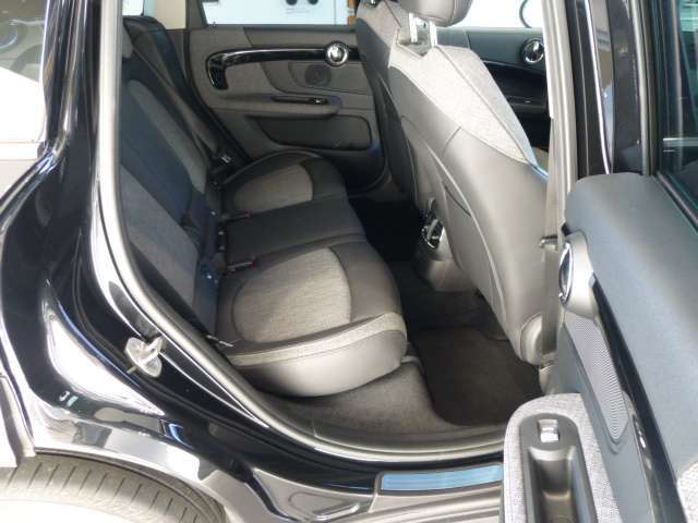 記載に御座います総額表示は、おおよその目安であり、登録時期などにより増減する場合が御座います。詳細は都度、弊社までお問合せの上ご確認下さいます様お願い申上げます。