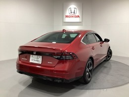 Honda認定中古車 U-Selectは3つの安心をお約束します。　1　Hondaのプロが整備した安心。 2　第三者機関がチェックした安心。　3　購入後もHondaが保証する安心。