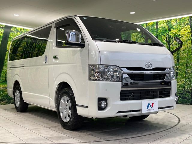 大好評のボディコーティング「弾スプラッシュコート」もご納車までに施工可能。通常のガラスコートと異なる、耐久年数6年の無機質ガラスコーティングが、ボディをキレイな状態に保ってくれます。