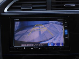 ◆バックカメラ◆リバースにするだけで映ります、後方の安全確認や、狭い駐車場での車庫入れ、雨の日や夜間など視界の悪い時に便利です！安全にバックする為には欠かせない装備です。