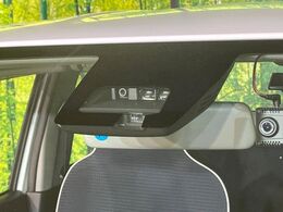 【スズキ　セーフティサポート】走行中に前方の車両等を認識し、衝突しそうな時は警報とブレーキで衝突回避と被害軽減をアシスト。より安全にドライブをお楽しみいただけます。