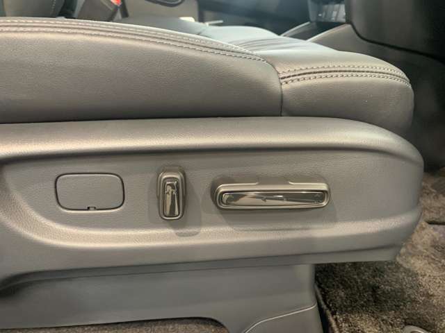 運転席のポジション変更可能！ご自身の運転しやすいポジションでの運転が可能です！