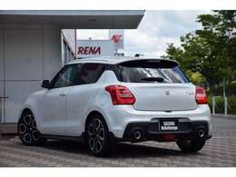 ●当店ではスマホにてInstantLiveによる中継型ライブ商談を取り入れております。スマホを介して動画にて車両をご覧いただきご来店いただく事の難しい遠方のお客様にも安心して購入頂けます。