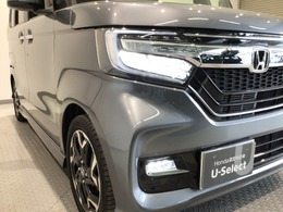 【LEDヘッドライト】ディスチャージヘッドライト（HID）と同等の明るさで、夜道や雨天走行が明るく視界良好！！　フォグライトも装備で、安心感さらにUPです♪安心ドライブを楽しんで下さい♪