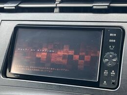 【純正ナビ】人気の純正ナビを装備。オーディオ機能も充実しており、Bluetooth接続すればお持ちのスマホやMP3プレイヤーの音楽を再生可能！毎日の運転がさらに楽しくなります！！