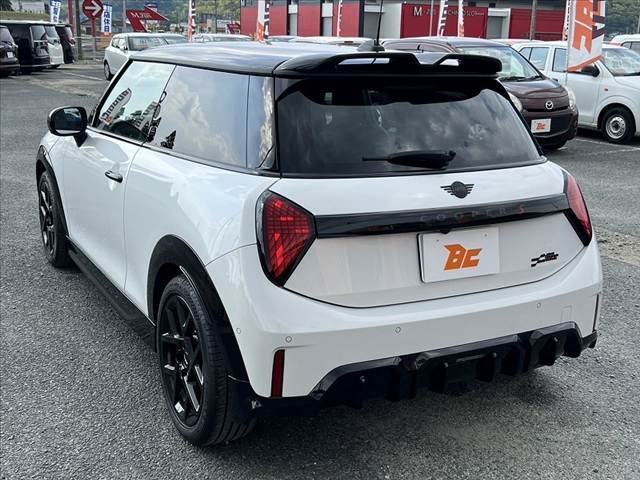 気になる車両などあれば、すぐにお問合せ下さい！右のカーセンサー専用ダイヤルからお電話いただくとスタッフがご質問にお答えいたします。