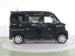 爽快なフットワークを生む小回りの良さです。