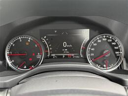 【スピードメーター】『スピードメーター』の画像になります。メーターがシンプルで見やすく運転しやすいですね！