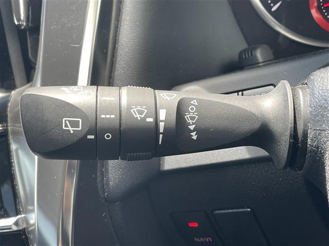 【運転席操作部】快適なドライブを楽しむための機能が装備されています！運転席から触れるので、使いやすいです！除菌プランいれていただくと、さらに清潔で安心していただけます！