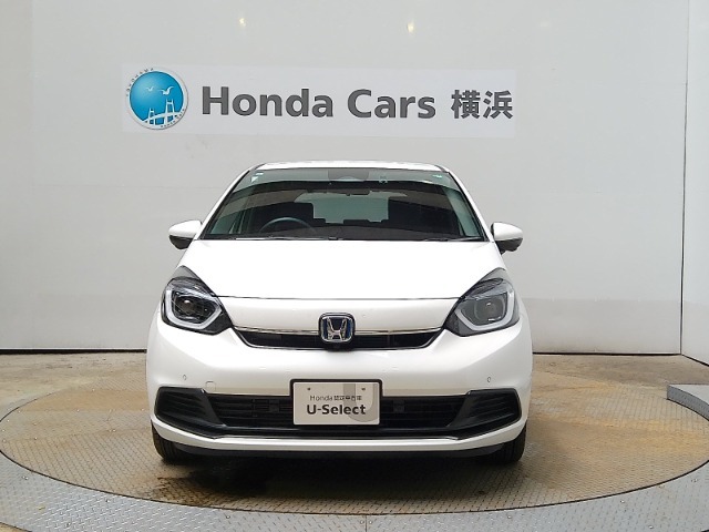 こちらのおクルマはメーカー保証期間内ですので新車一般保証特別保証を継承いたします（一般保証は新車登録月から3年間または走行60000kmまで、特別保証は新車登録月から5年間または100000kmまで）