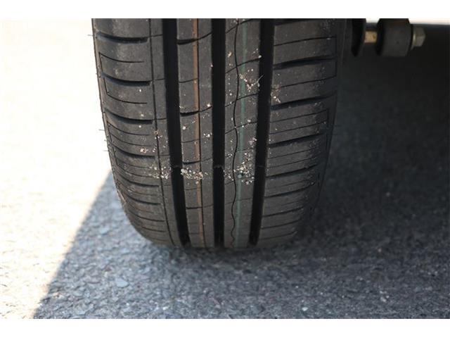 タイヤ新品交換済み