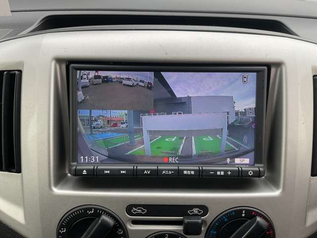 万が一の事故の時に証拠として使えるドライブレコーダーが最近話題になっていますね！オプションで8ほどかかるドライブレコーダーが取り付けられていてとってもラッキー♪
