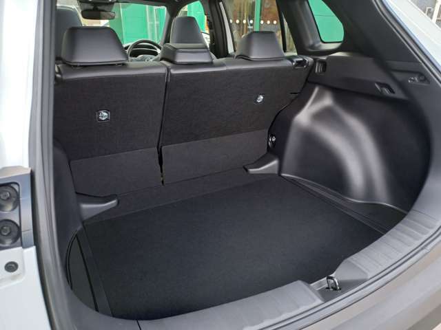 仕入の段階で走行距離に異常がないか日本自動車査定協会の走行管理システムでチェックを行ってから販売しております。お客様に安心してお車を乗って頂きたいので走行不明車・メーター改ざん車の販売は致しません。