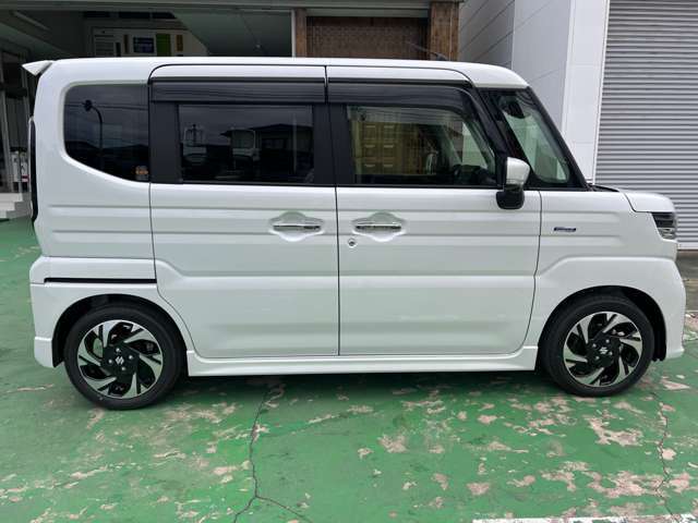 自動車保険も取り扱いしております。お車ご購入の際はお気軽にご相談ください。