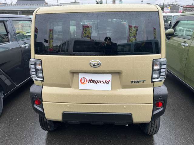 ☆お車についた傷やヘコミ、事故の修理もハヤシにお任せください。自社鈑金工場で修理ができますの安心です☆