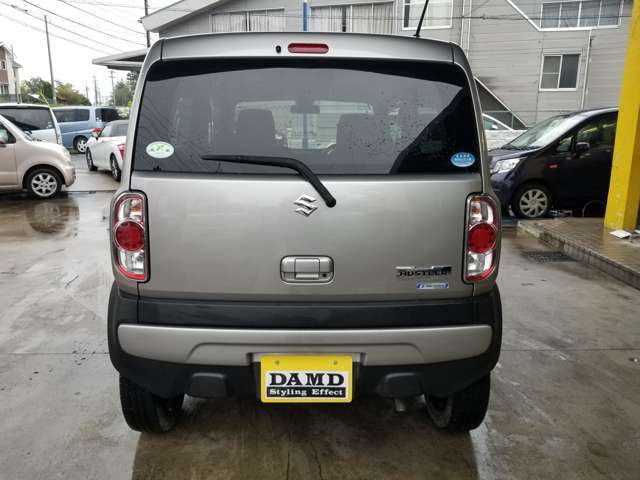 当社は、陸運局認証工場の資格を保有しております！腕のいいベテランの整備士も常駐しておりますので、整備はお任せください！