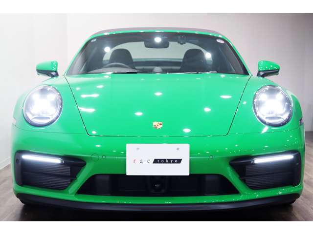 純正オプションカラー：パイソングリーン(￥452,000)！！このカラーは既に新車ではオーダーが出来ませんので希少です！！