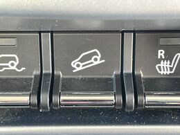 【ダウンヒルアシスト】急な坂道を下るときに自動でブレーキを制御、一定の低速度を保ちます。雪道や悪路など滑りやすい路面の下り坂でもタイヤがロックしないから安心！ハンドル操作に集中できます！