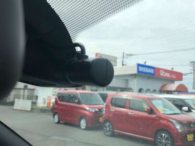 日産純正ドライブレコーダーなのでナビ画面で確認できます。