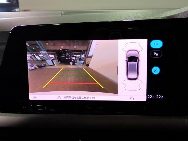 駐車に便利なリアビューカメラも装備されており画質も良いので安心して車両の後方をしっかりと確認できます。