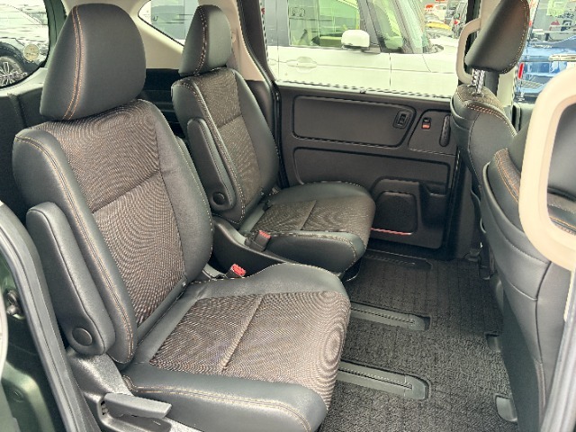 2列目シートです。十分な広さが確保されております！！