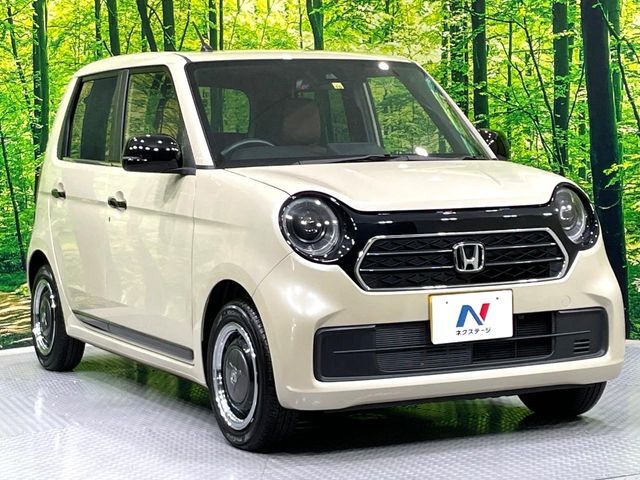 大好評のボディコーティング「弾スプラッシュコート」もご納車までに施工可能。通常のガラスコートと異なる、耐久年数6年の無機質ガラスコーティングが、ボディをキレイな状態に保ってくれます。