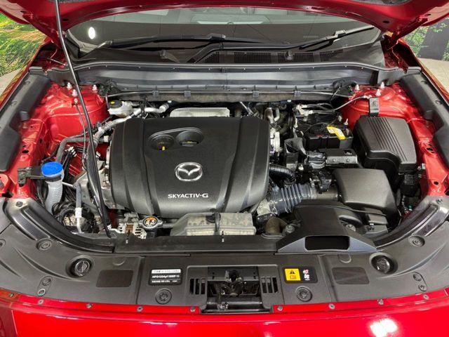親切・丁寧な専門メカニックスタッフが応対！・車検・点検整備・事故等の修理などアフターサービスも安心。お車のカスタマイズもネクステージのサービススタッフまでご相談ください！