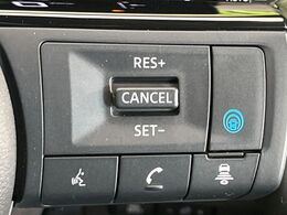 【プロパイロット】高速道路での長距離走行が楽に！！渋滞時と巡回走行のシーンで、アクセル・ブレーキ・ステアリングを自動で制御し、長距離運転の負担を軽減してくれます♪