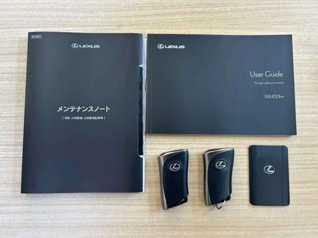 新車保証書完備です。メーカー保証期間内であれば、ディーラーさん指定の整備を受ける事により、新車保証が継承可能です。