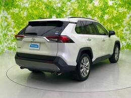 全国に店舗を展開しているのでどこでもお取り寄せが可能です！この車が気になるけど遠方だから・・・と諦める必要はありません！※別途陸送費が必要です。