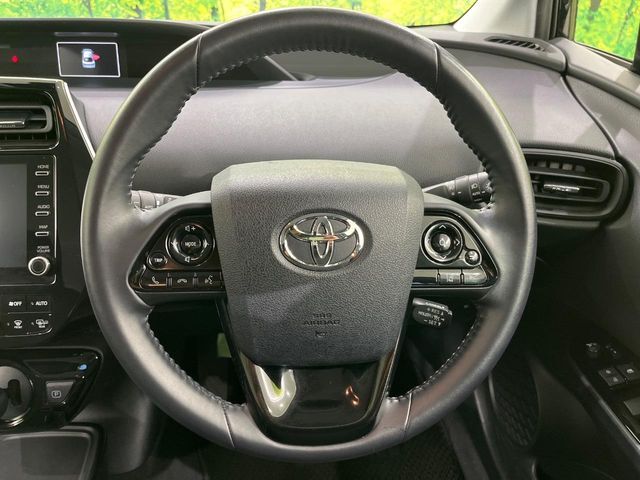 ステアリングも使用感が少なく、きれいな状態となっております♪