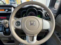 ★万が一の事故から大切な人を守る、安心安全のWエアバックを装備しています。★