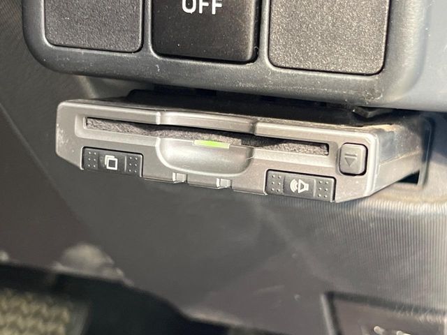 【ETC】高速道路の料金所をストレスなく通過！話題のスポットやサービスエリアに多い「スマートIC」利用時は必須のアイテムです。当店でセットアップを実施、ご納車当日からすぐにご利用いただけます！