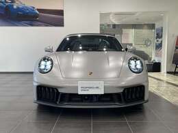 ポルシェセンター柏のお車をご覧いただきありがとうございます！当店はポルシェ認定中古車品質基準をクリアした車両のみを展示しております！