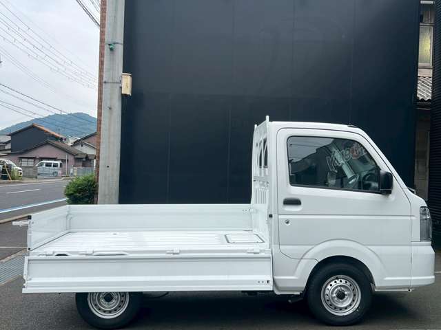 ☆当店は自動車損害保険の代理店です。もしものために自動車保険も当店におまかせ！☆任意保険の見直しも大歓迎です♪