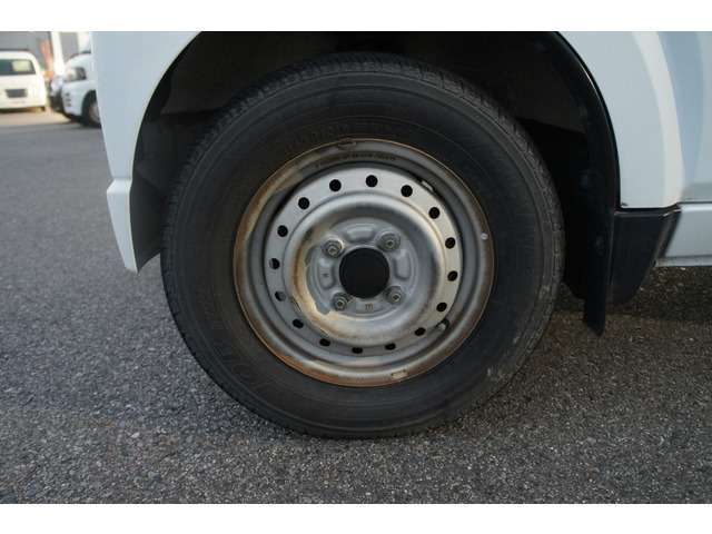 全国納車させて頂きます。遠方のお客様も是非お問い合わせください。格安陸送でご案内させて頂いてます。引き取りに店頭納車可能