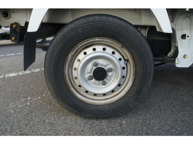 試運転によりエンジン、ミッション、異音が出てないかどうか、スムーズ調子よく走るかどうか等確認ずみです。とても良好ですのでご安心ください。エアコン、ヒーター、電気系すべて正常に作動等の確認もしております