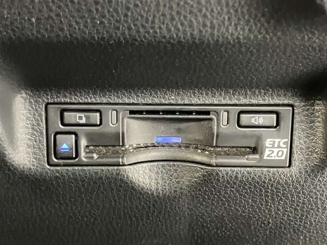 国道467号線沿い。お車でご来店の方は横浜新道、戸塚から約25分。圏央道、海老名インターチェンジより約30分です。