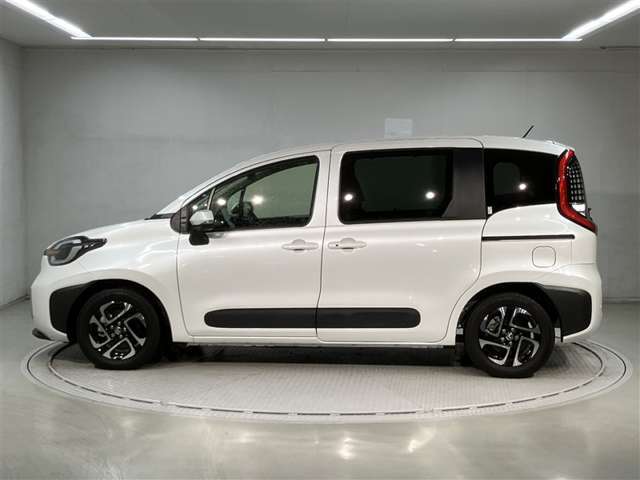 全車走行距離無制限の1年間無料保証付き！全国保証！有料3年間正規店保証αもご用意してます（有料）。