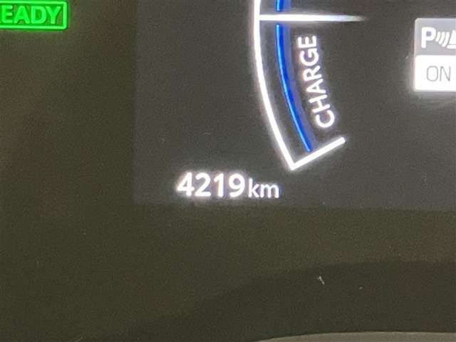 納車前に当店エンジニアがしっかり点検整備。プロの目で厳しくチェックいたします。トヨタディーラーの安心です。