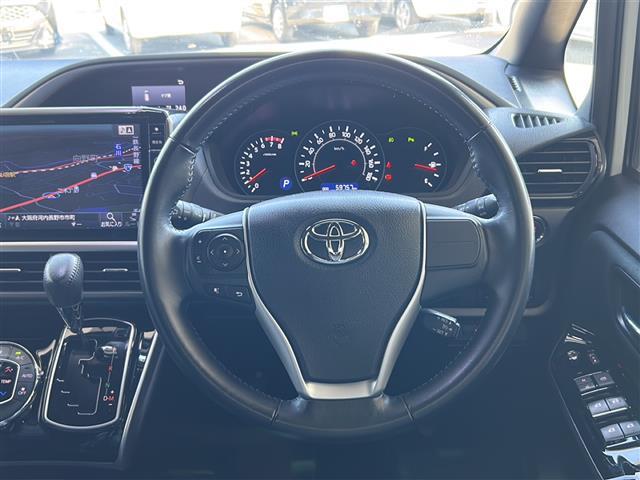 店舗にて現車の確認もいただけますので、お電話で在庫のご確認の上是非ご来店くださいませ。