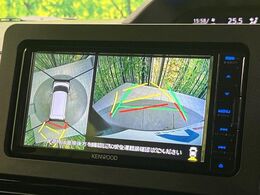 【パノラマモニター】専用のカメラにより、上から見下ろしたような視点で360度クルマの周囲を確認することができます☆死角部分も確認しやすく、狭い場所での切り返しや駐車もスムーズに行えます。