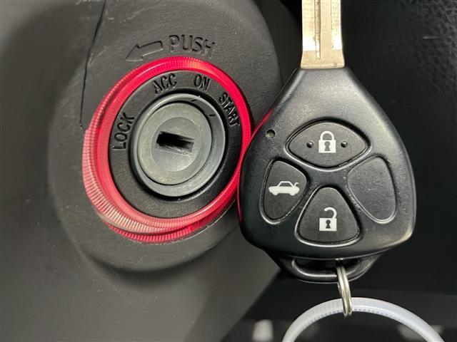 【付属品】このクルマで使える装備品が付いています！使い方などはぜひ実際に店舗にお越しいただき、専門スタッフにお尋ねください！